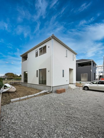 【駐車場】 | 太田市下田島町第5　クレイドルガーデン　６号棟 | 並列３台駐車可能なゆとりのカースペース！