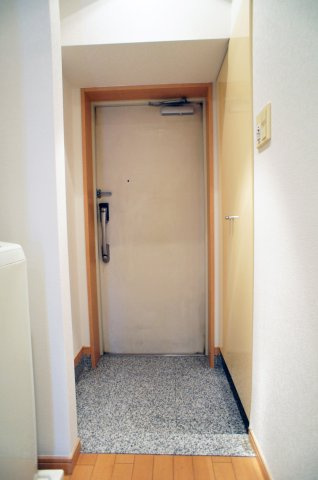 スカイコート品川仙台坂の玄関