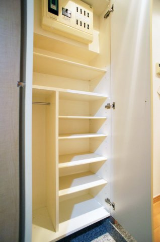 スカイコート品川仙台坂の収納|シューズクロゼット