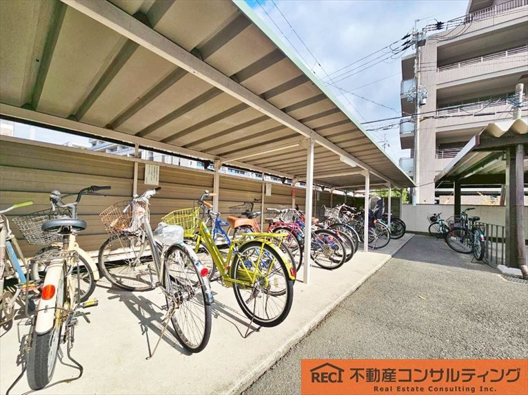 メゾン甲子園の駐車場