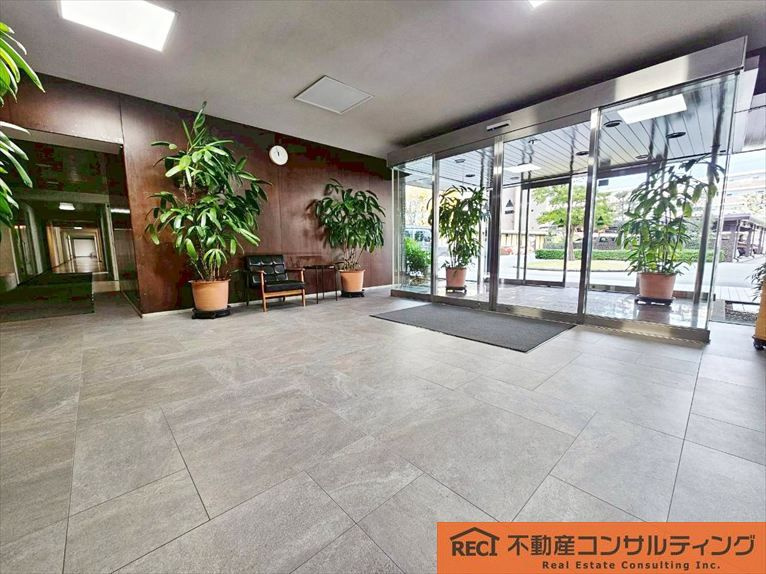 メゾン甲子園のエントランス