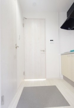 Ｓａｋａｄｏ－ｔｅｒｒａｃｅ（サカドテラス）の玄関