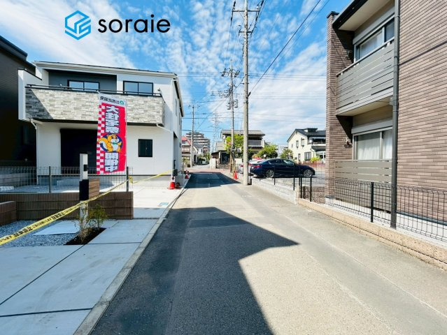 所沢市小手指元町2丁目全8棟　新築戸建の前面道路含む現地写真|4/16撮影