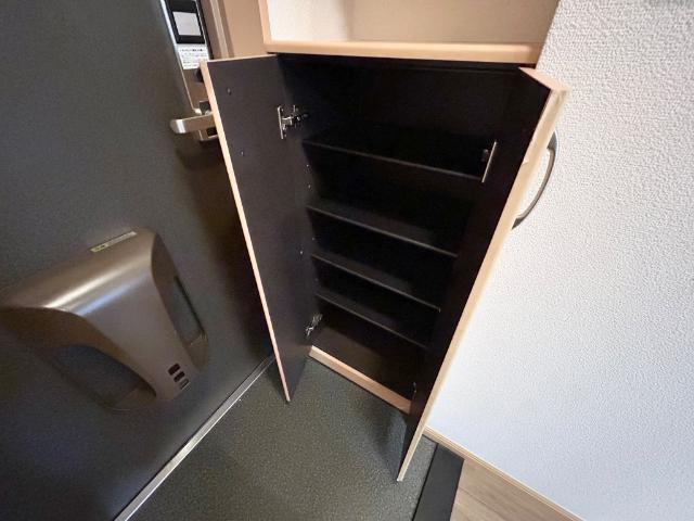 LEGACY学園前の収納|下駄箱