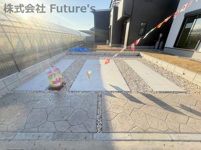 三郷市鷹野5丁目　新築戸建　全2棟　2号棟の駐車場|カースペース並列2台可能