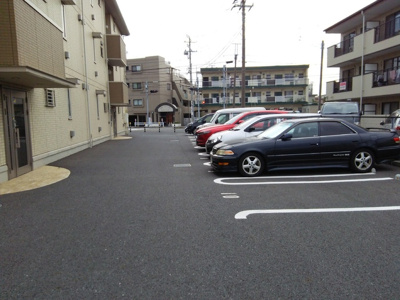 【駐車場】 | ウェルデンス幕張