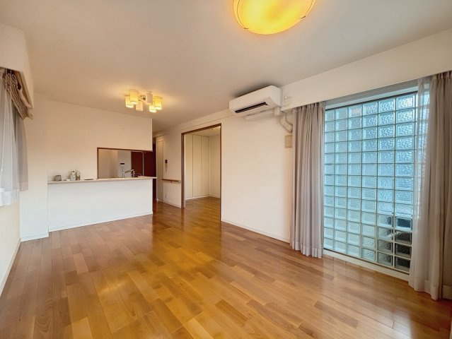 【居間・リビング】