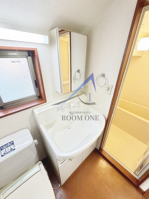 ハイツビオラ鷺宮の洗面所|独立洗面台です。