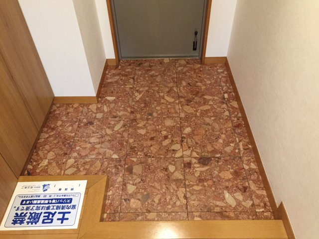 アムールＭの玄関