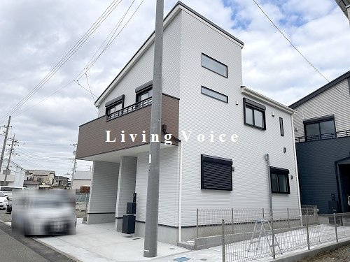 【外観】 | 【仲介手数料０円】綾瀬市寺尾本町1丁目1期　新築一戸建て　全3棟 | 2号棟　綾瀬市寺尾本町1丁目1期　新築一戸建て　全3棟