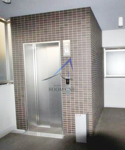 ラグジュアリーアパートメント赤羽西＃０１