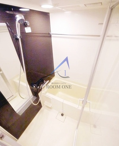 ラグジュアリーアパートメント赤羽西＃０１の浴室|お風呂です。