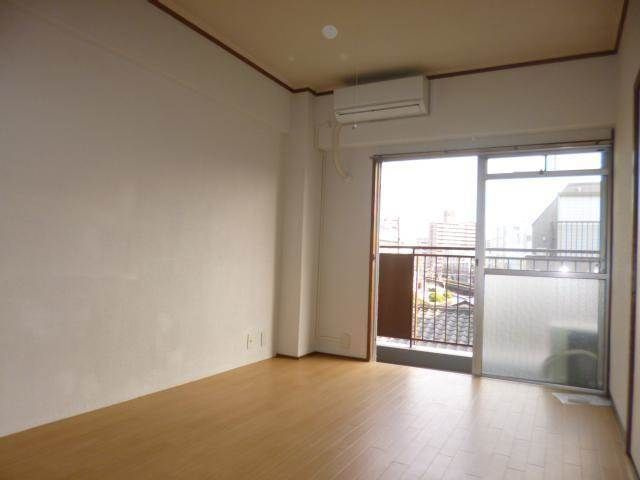 三松ハイムの居間・リビング