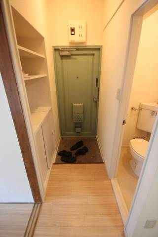 三松ハイムの玄関