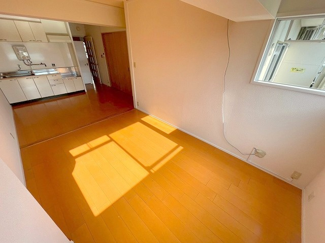 淡路コーポ1号棟の居間・リビング