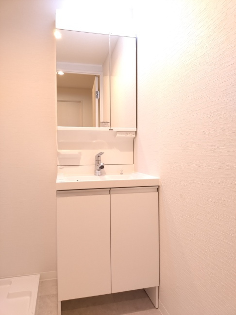 日商岩井芦屋マンションの独立洗面台