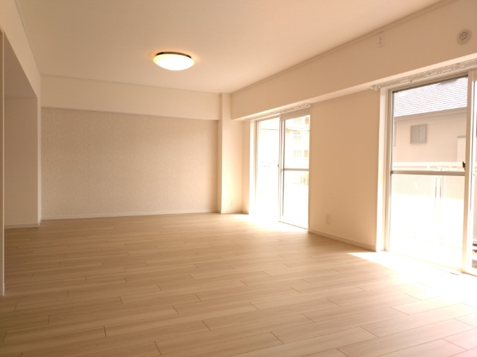 日商岩井芦屋マンションの居間・リビング