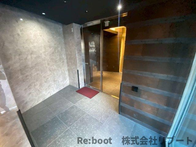 アロー東海神３７番館のエントランス