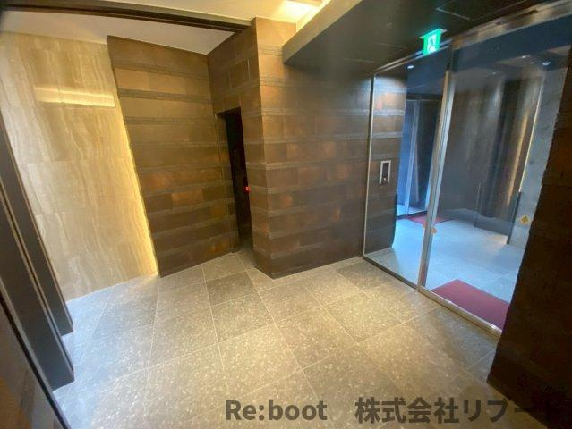 アロー東海神３７番館のロビー