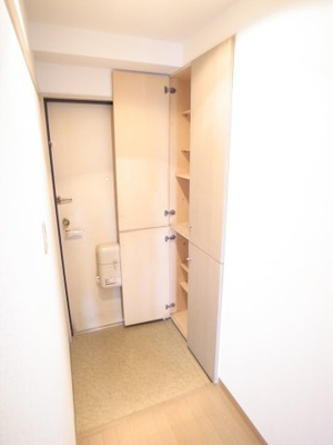 【玄関】 | フィールドハウス青葉伍番館 | 大きなシューズBOXで玄関スッキリ。