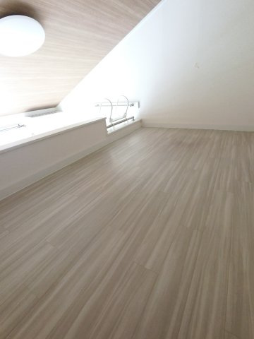 ロックス貝塚の洋室