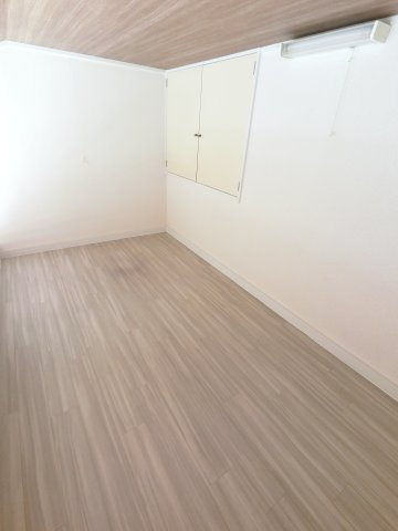 ロックス貝塚の洋室