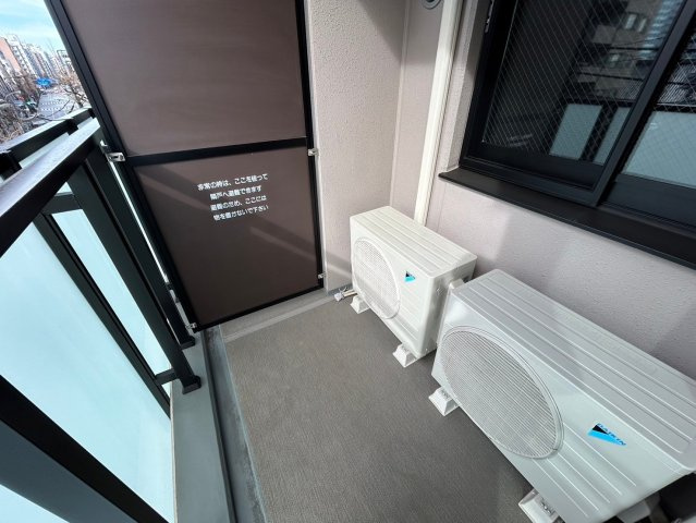 【バルコニー】