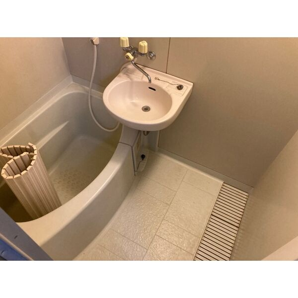 ブライストンハイツの浴室