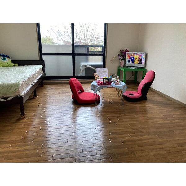 ブライストンハイツの居間・リビング