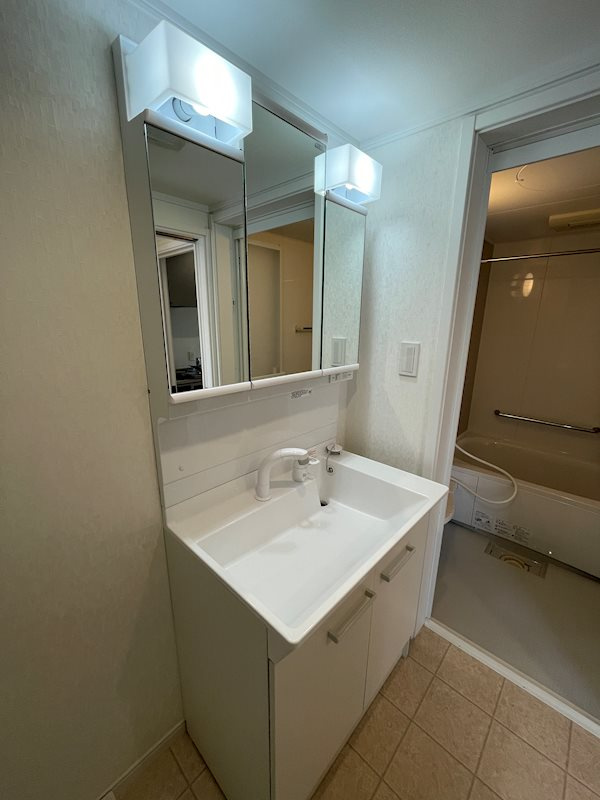 豊島区長崎３丁目のアパートの洗面所