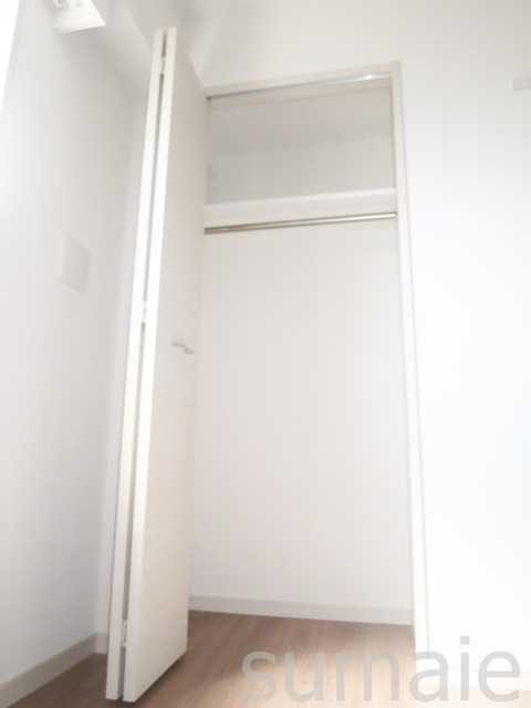 アルマドーラ王子の収納|クローゼットも完備でスッキリ収納できます♪