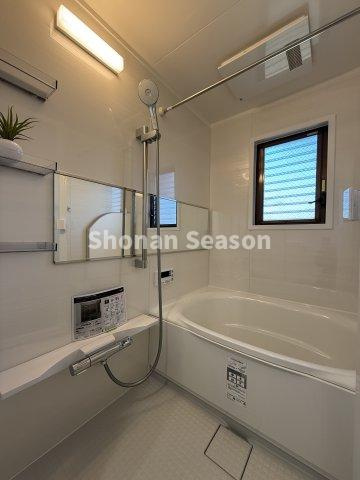 【浴室】 | 浴室乾燥機・追い焚き機能を備えた、設備充実の浴室です♪