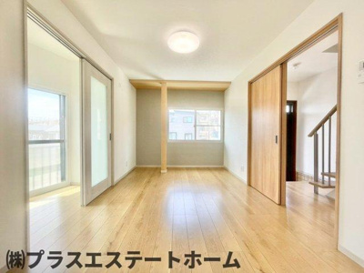 【居間・リビング】 | 城が山1丁目　貸家