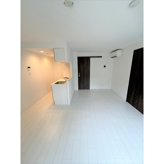 SOLASIA residence 南大塚の居間・リビング