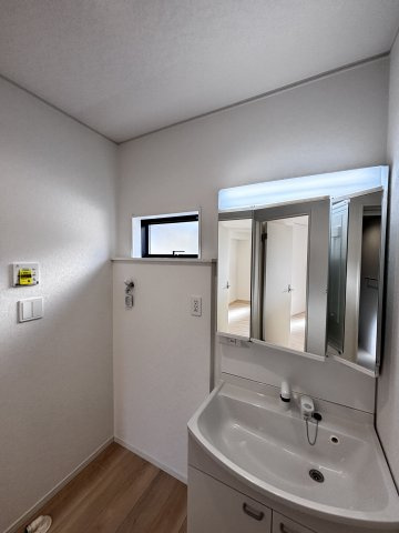 広島市安佐北区あさひが丘７丁目の新築一戸建の独立洗面台