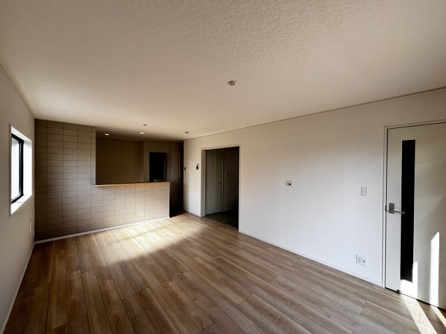 広島市安佐北区あさひが丘７丁目の新築一戸建の居間・リビング