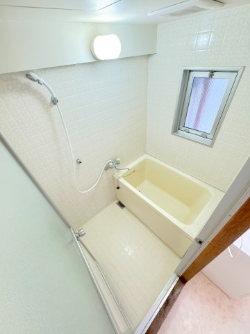 ロイヤルマンション大牟田の浴室|※他号室の写真の為異なる場合は、現況優先とします。