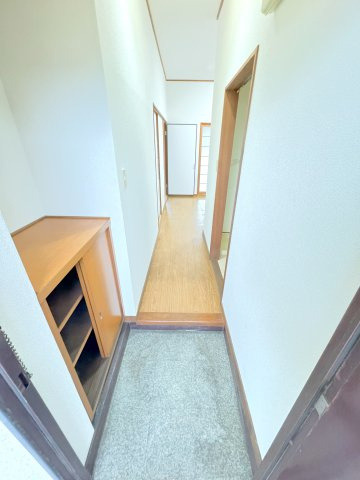 ロイヤルマンション大牟田の玄関|※他号室の写真の為異なる場合は、現況優先とします。