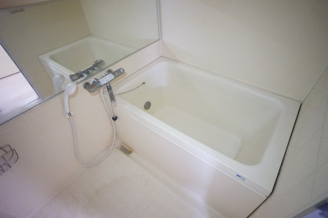 明治レジデンスの浴室|別のお部屋の写真になります