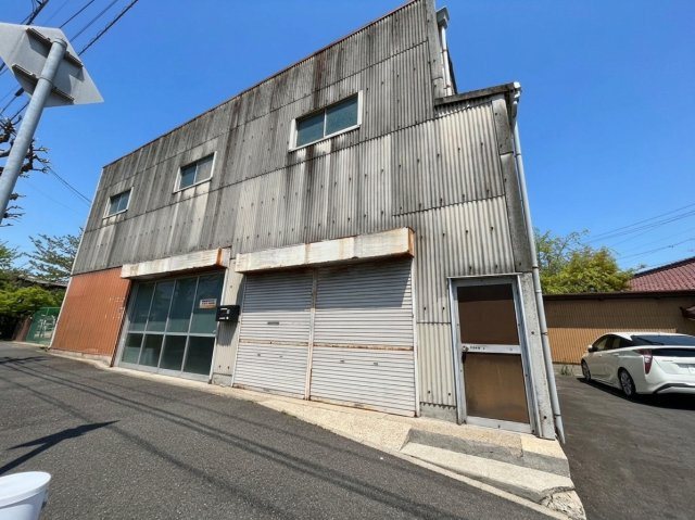 みよし町上貸倉庫