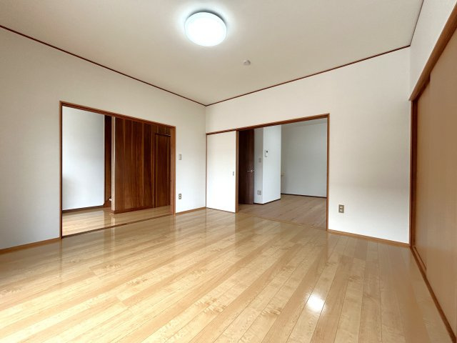 須崎市多ノ郷甲　中古戸建の洋室