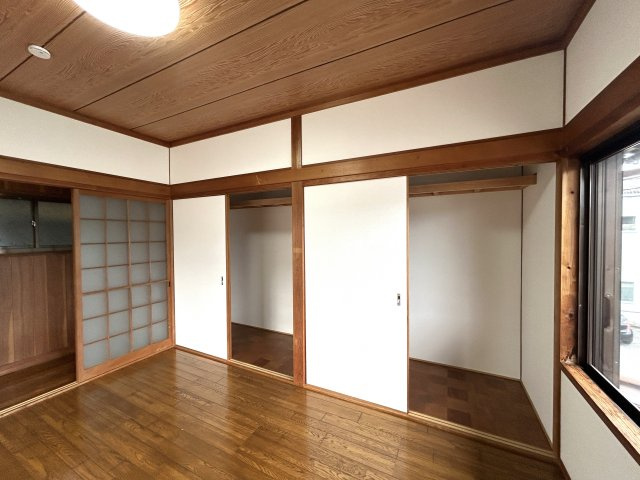 須崎市多ノ郷甲　中古戸建の洋室