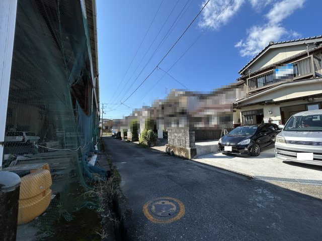 須崎市多ノ郷甲　中古戸建の前面道路含む現地写真