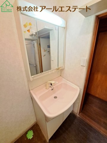 姫路市城見台2丁目　中古戸建の独立洗面台
