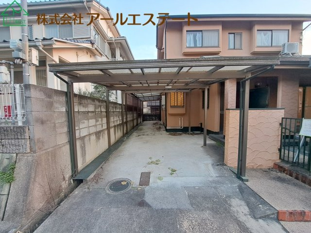 姫路市城見台2丁目　中古戸建の駐車場
