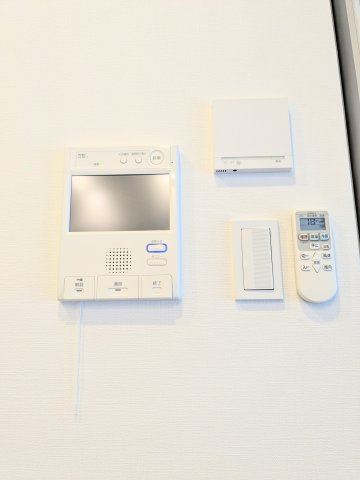 パレステージ上野の防犯設備|～床暖房ならびにTVモニターがついております～