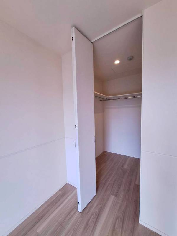 Ｋａｓｈｉｗａ　Ｐｌａｃｅの収納|★ウォークインクローゼット／別号室写真★