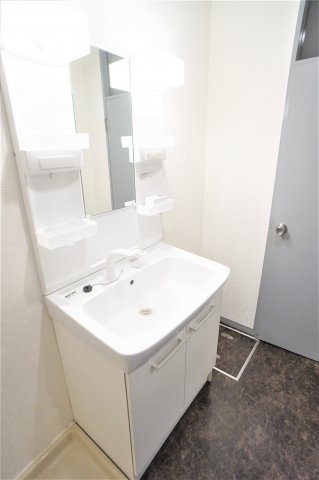 第五メゾン相葉コーポの独立洗面台|※別のお部屋の写真です