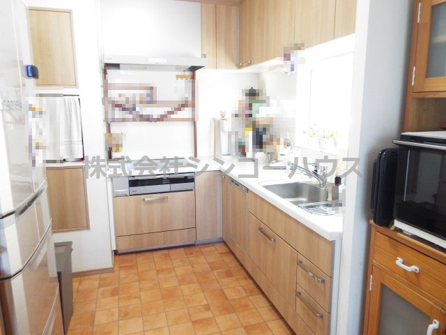 【外観】 | 久喜市古久喜　中古戸建 | 閑静な住宅街ながら、近隣にコンビニや飲食店もあり生活環境も充実。