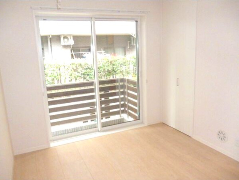 ディアコート　角部屋　テラス　浴室乾燥　洗面所独立の居間・リビング